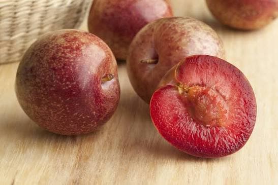Dapple Dandy Pluot